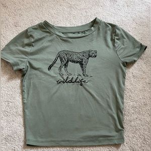 Charlotte Russe Small green Top - Wildlife